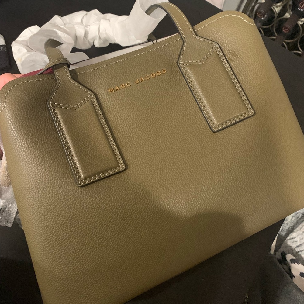 Beautiful Marc Jacobs editor handbag OLIVE